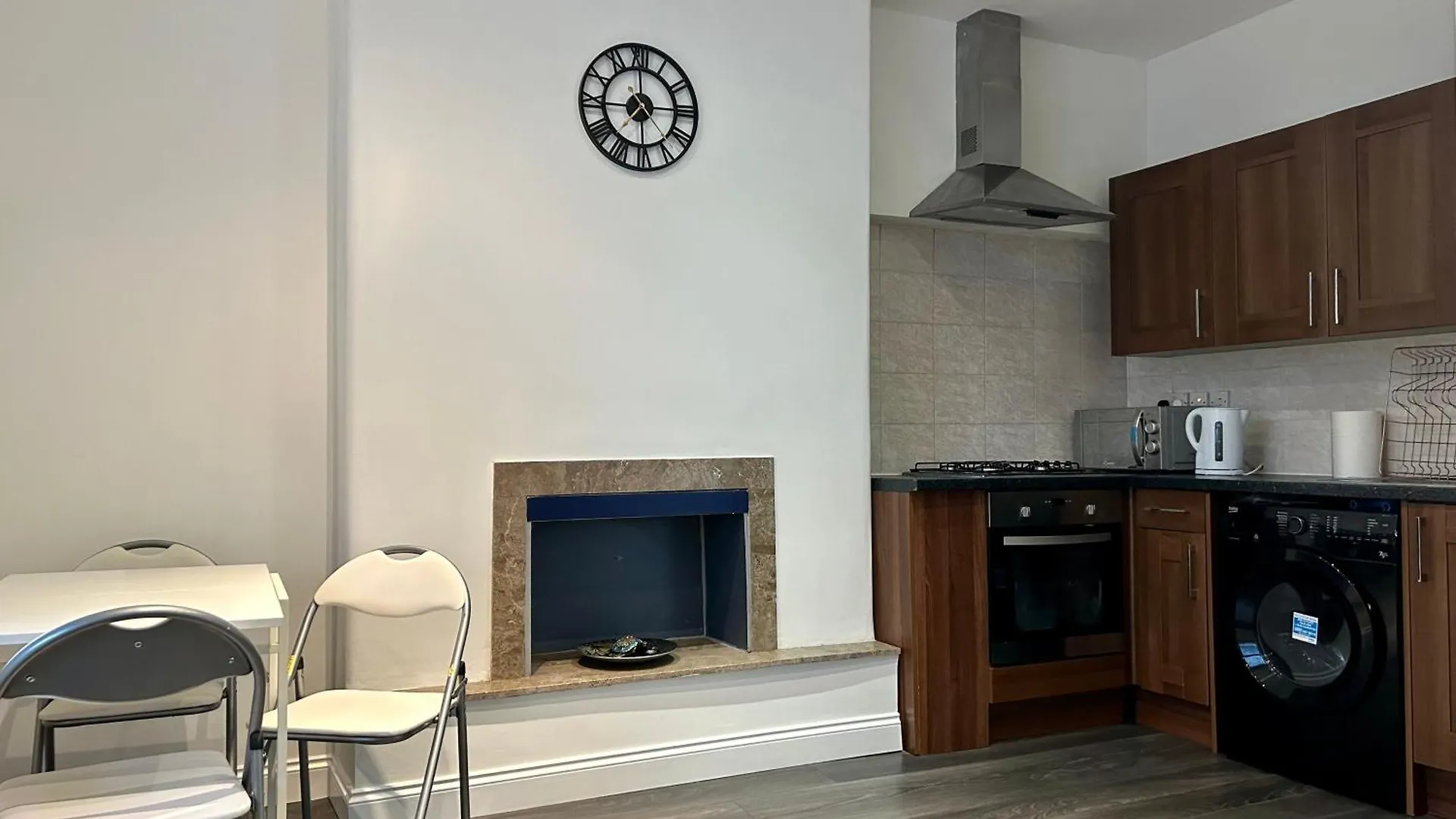 Cozy And Convienient Apartment London